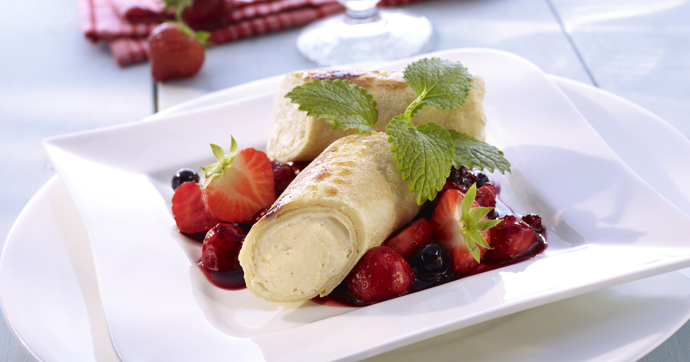 Quarkcannelloni mit Beerenkompott